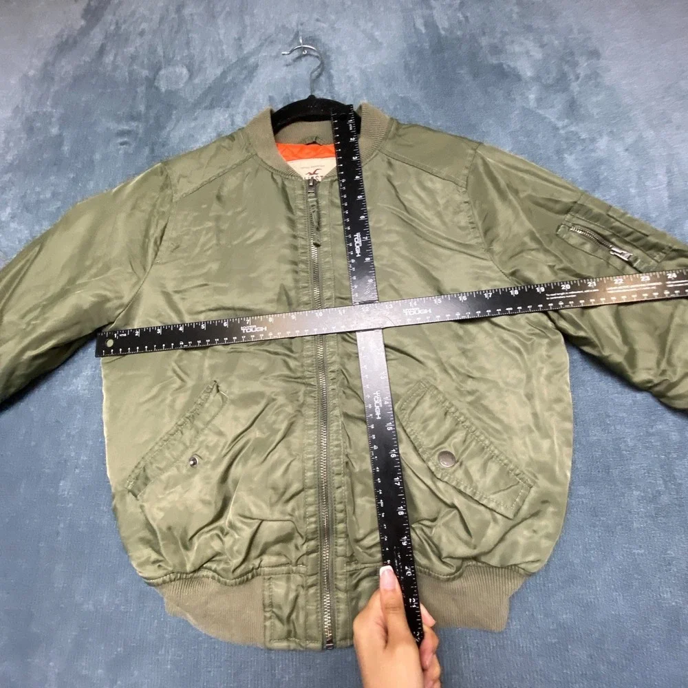 Hollister Bomber Jacket Mens Medium Green Quilted Lined Long Sleeve Full Zip